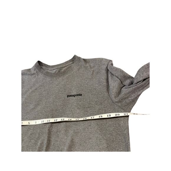Patagonia Long Sleeve Graphic T-Shirt Men’s Size Medium Gray Logo Tee - Picture 7 of 9